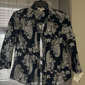 JM Collection Black and White Paisley Top
